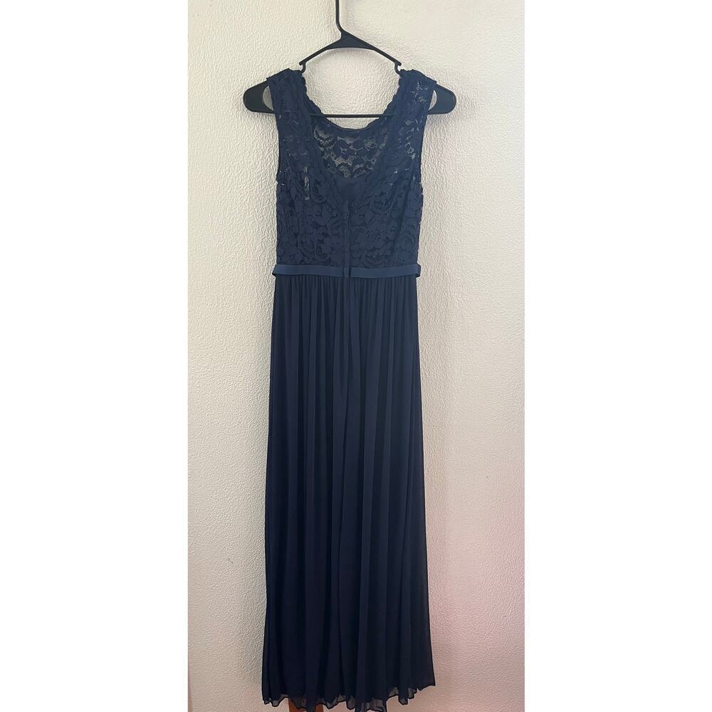 David's Bridal - Nearly Newlywed Bridesmaid Dress Lace Bodice F19328M, Size 2